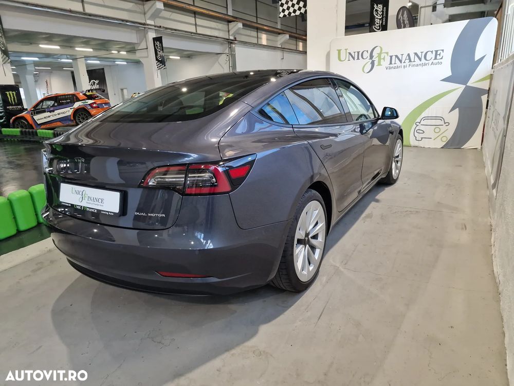 Tesla Model 3 Langstreckenbatterie Allradantrieb Dual Motor - 7