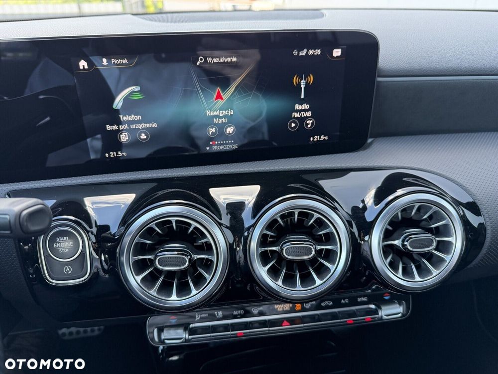 Mercedes-Benz Klasa A 180 AMG Line 7G-DCT - 33