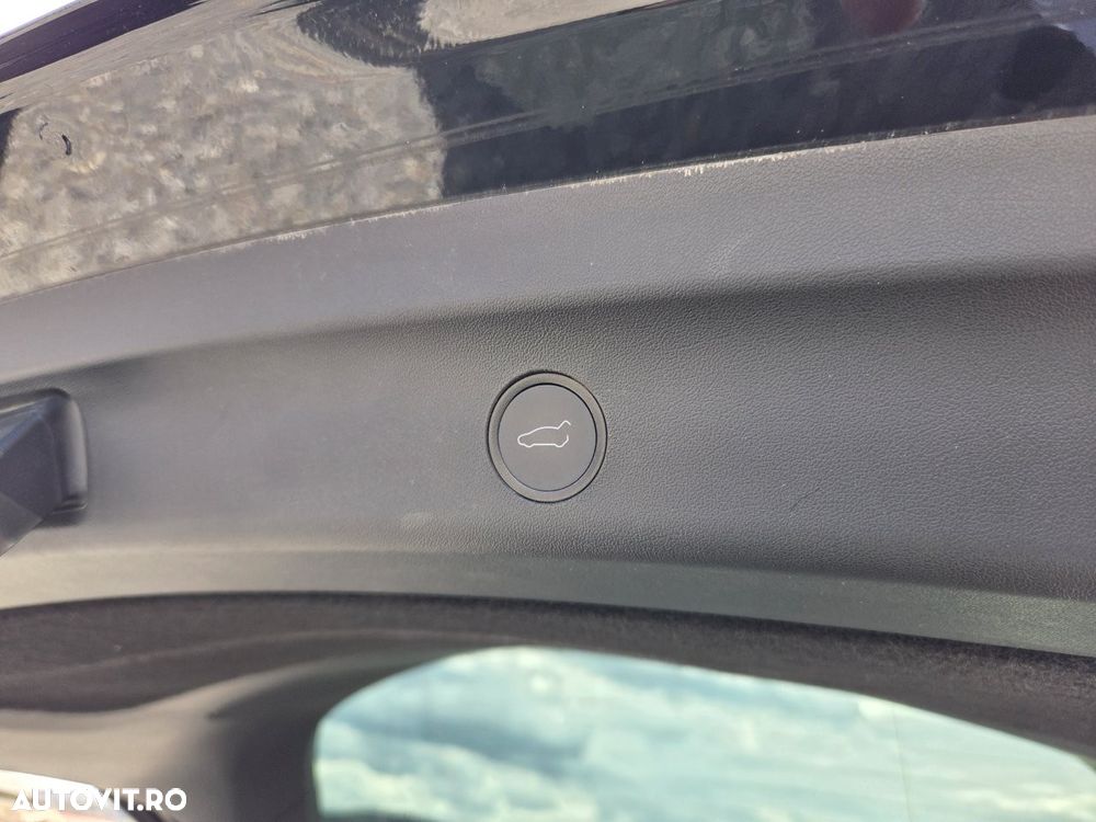 Tesla Model Y RWD - 35