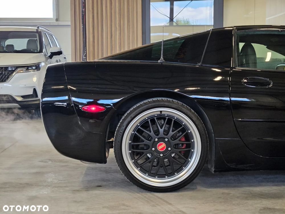 Chevrolet Corvette Convertible 5.7 - 12