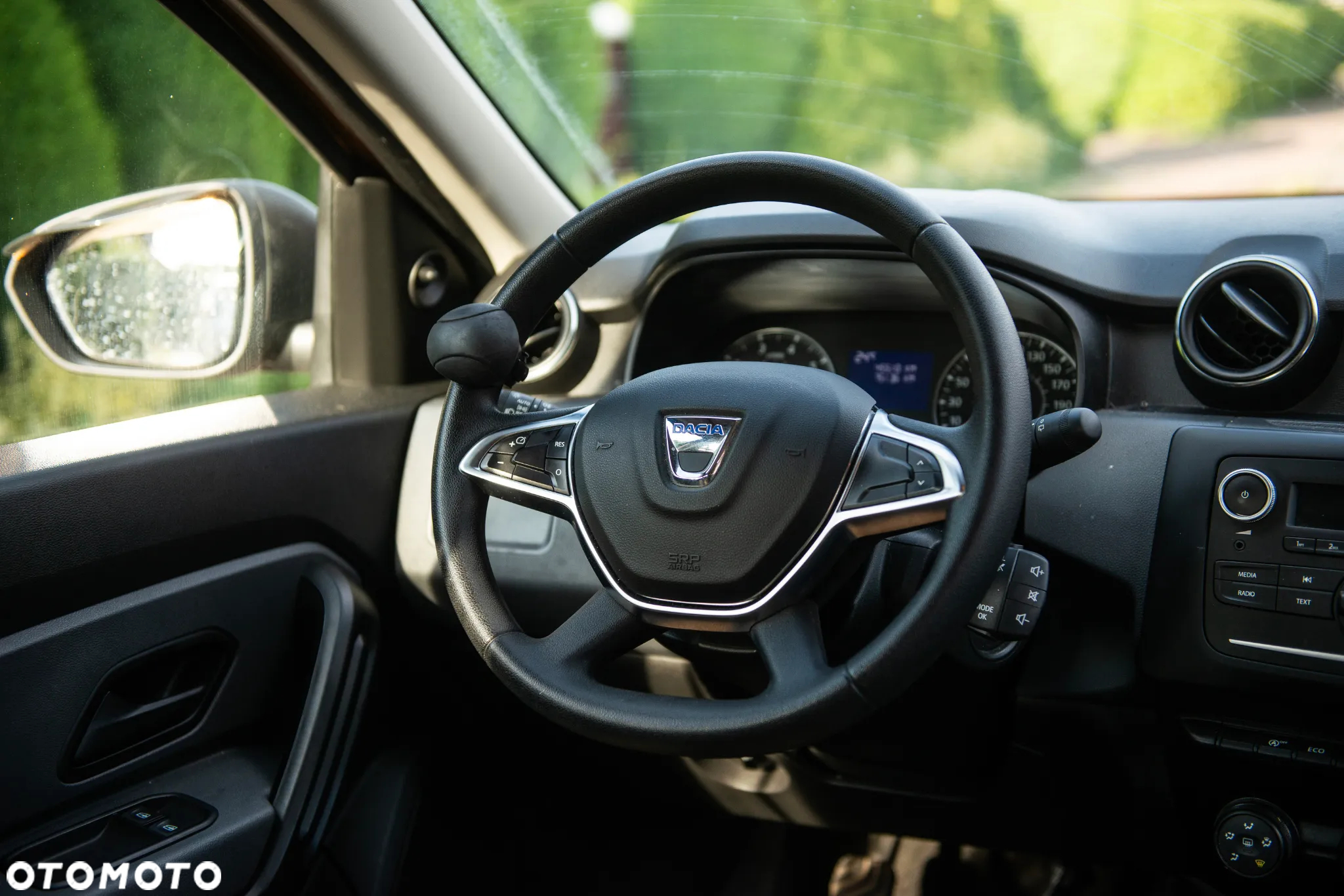 Dacia Duster 1.6 SCe Comfort - 30