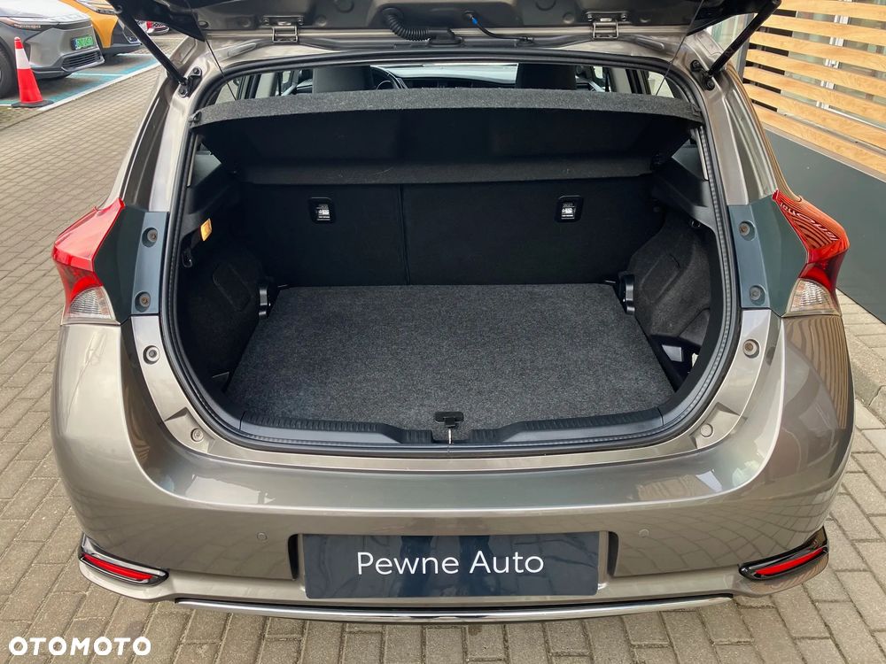 Toyota Auris Hybrid 135 Premium - 8