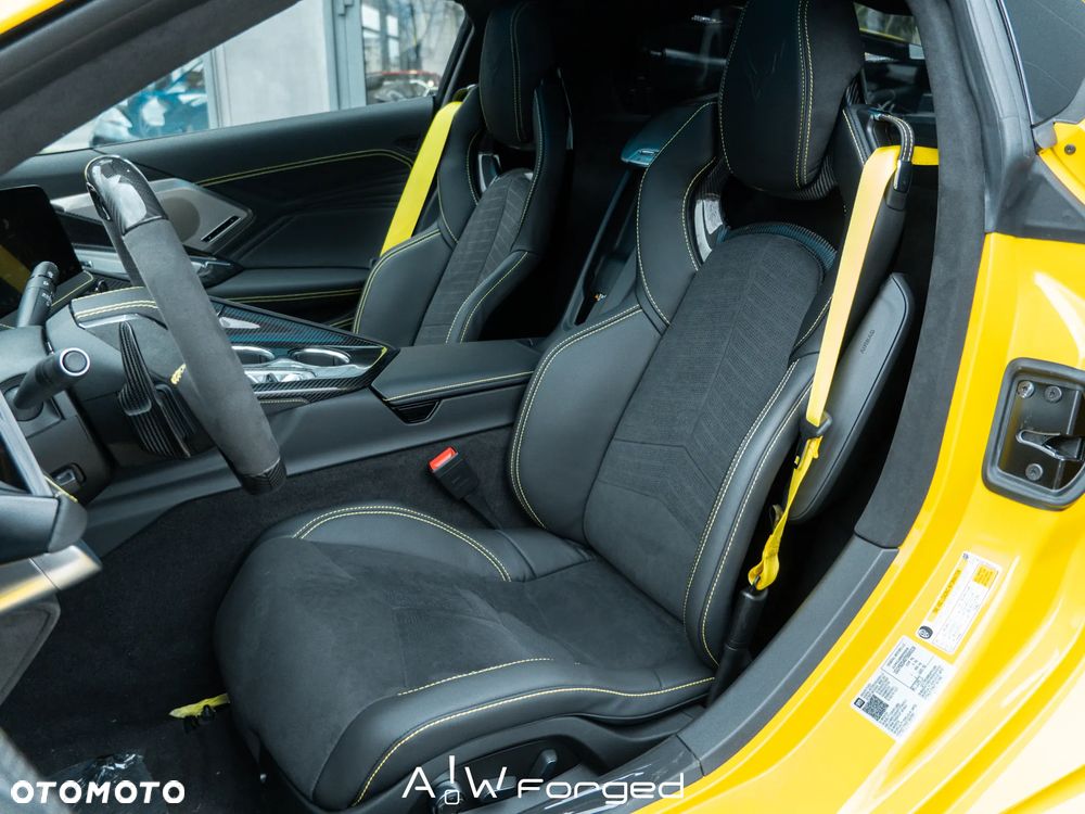 Chevrolet Corvette - 20