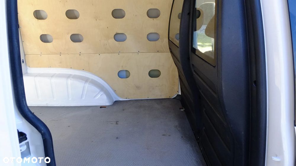 Volkswagen Caddy - 17