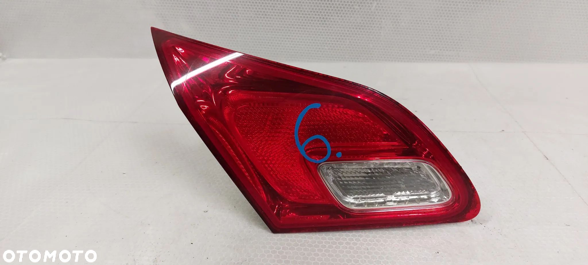 .  LAMPA TYL TYLNA LEWA W KLAPE OPEL ASTRA J HB - 1