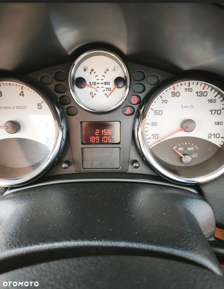 Peugeot 207 CC - 6