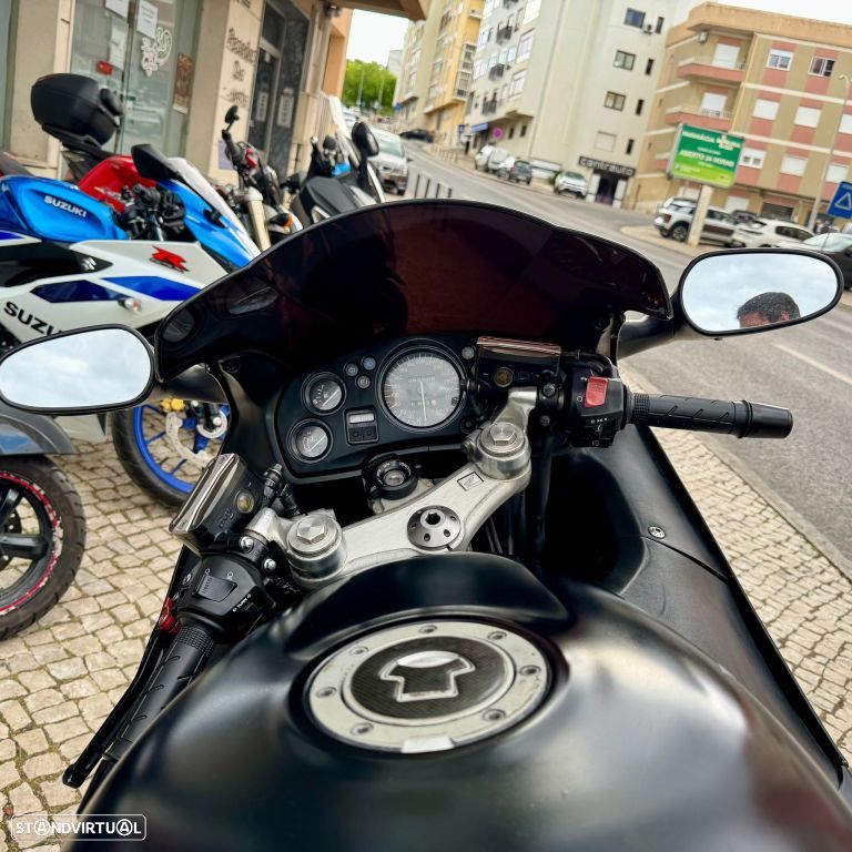 Honda CBR XX - 19
