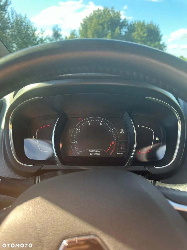 Renault Grand Scenic - 16