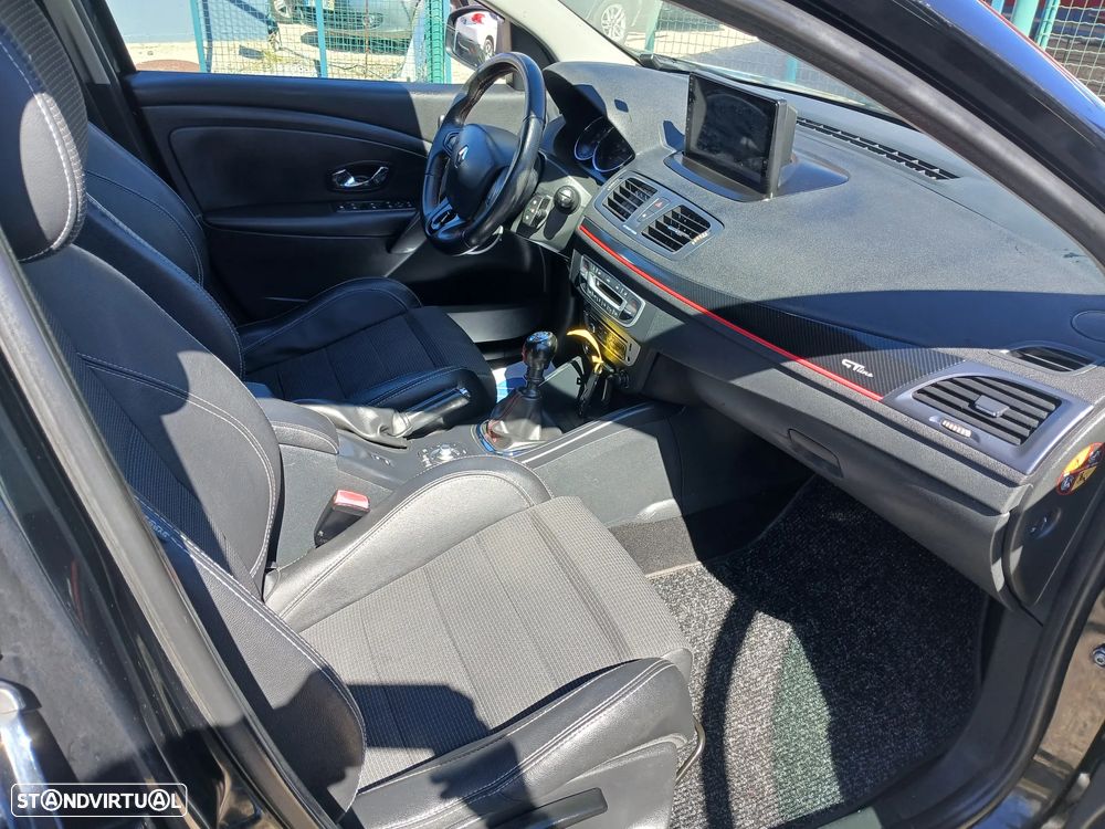 Renault Mégane Sport Tourer 1.5 dCi GT Line SS - 24