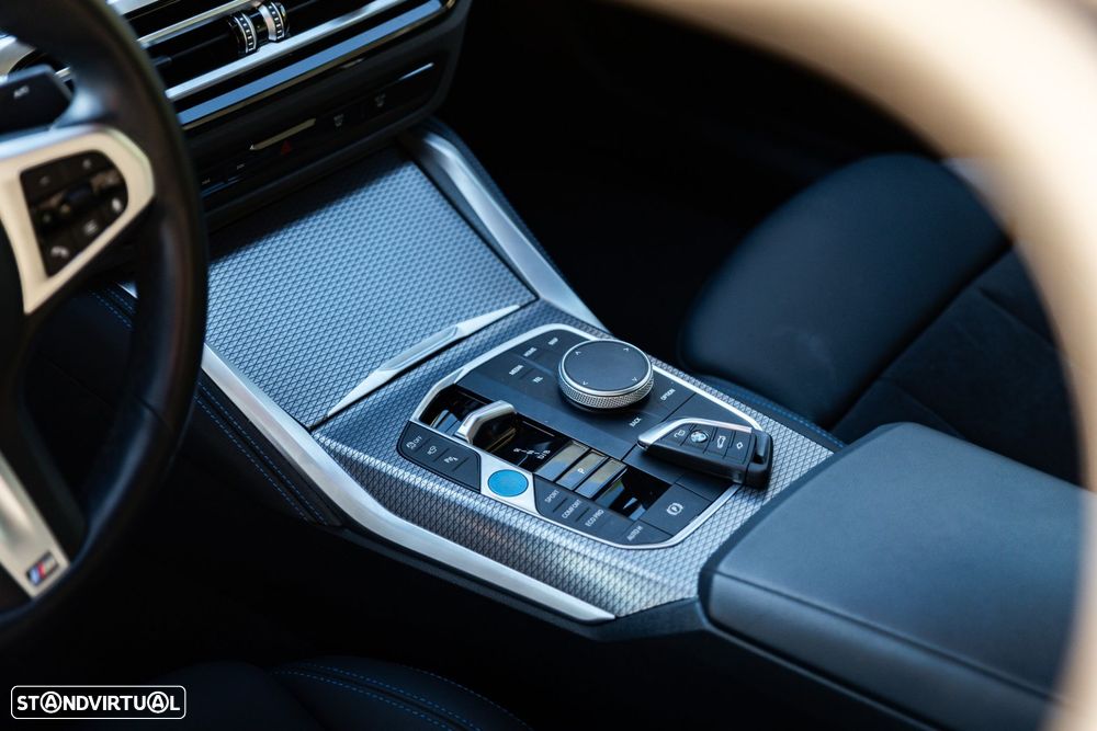 BMW i4 eDrive40 Desportiva M - 18