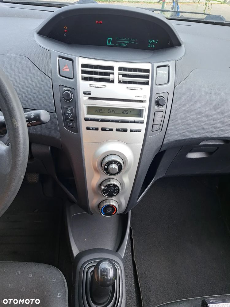 Toyota Yaris 1.0 VVT-i - 5