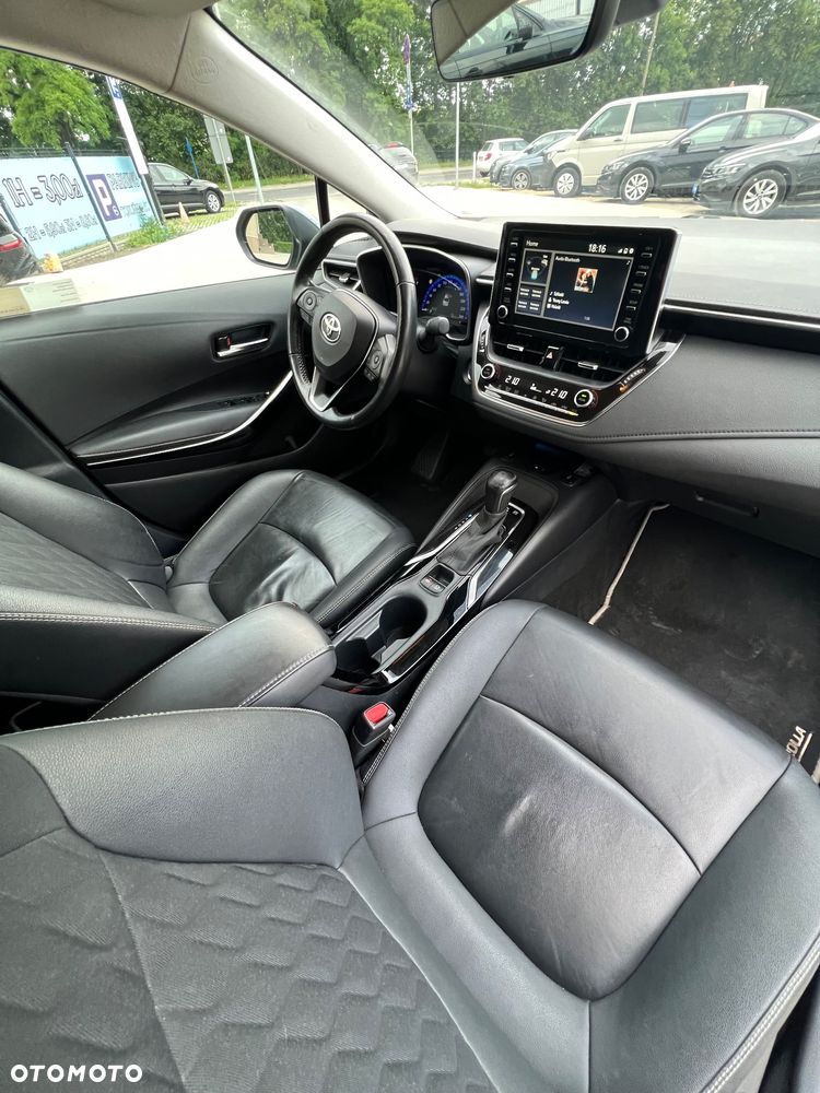 Toyota Corolla 1.8 Hybrid Executive - 11