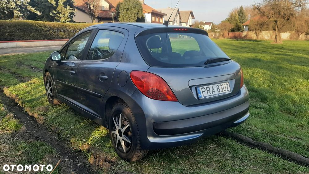 Peugeot 207 - 7