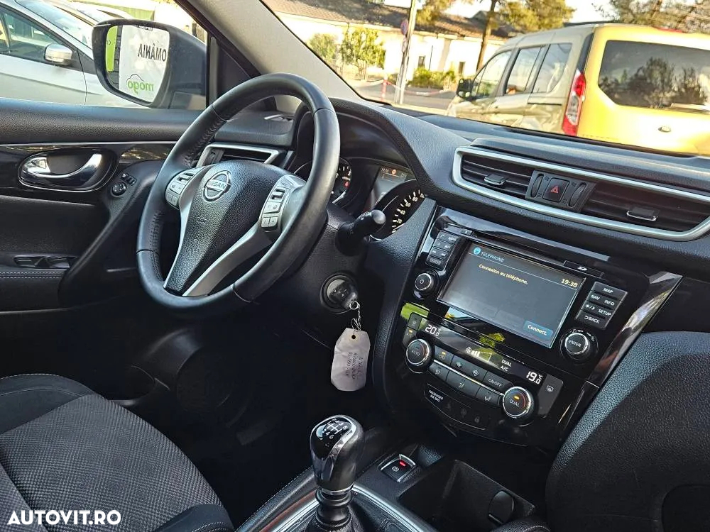 Nissan Qashqai 1.5 DCI N-Connecta - 13