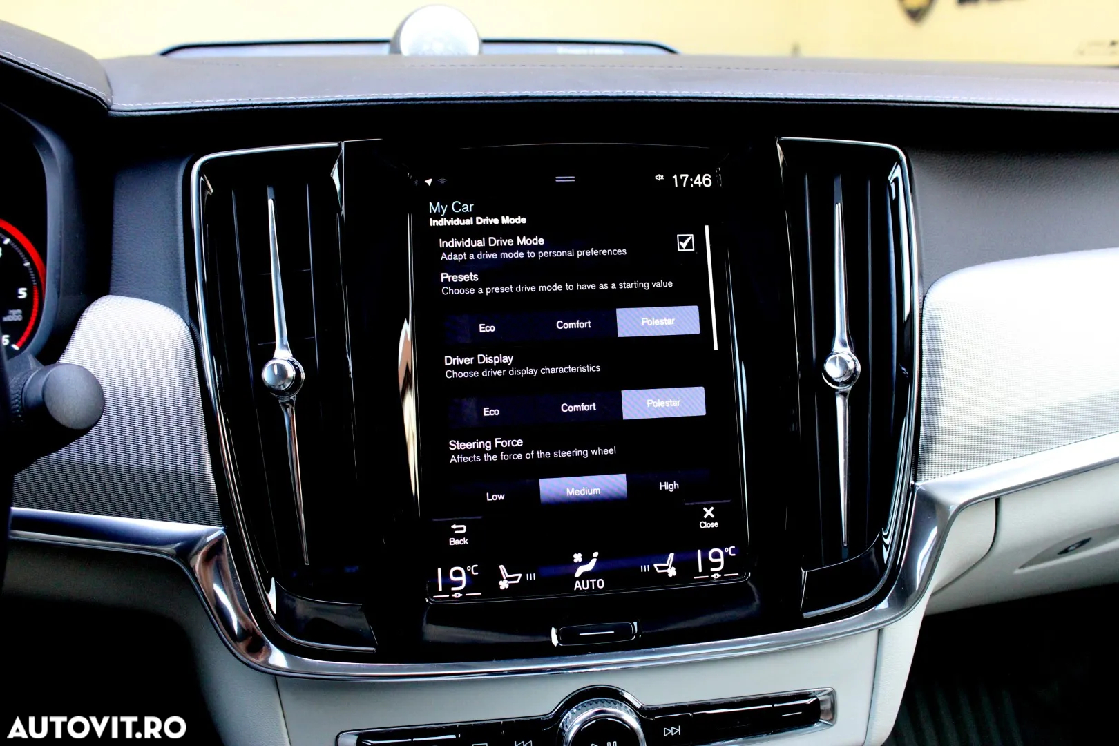 Volvo S90 D5 AWD Inscription - 38