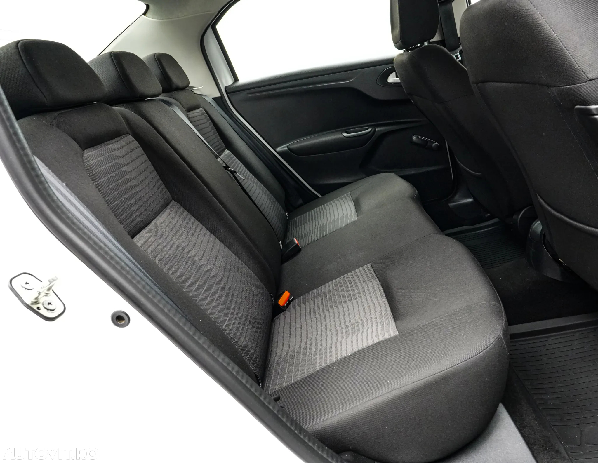 Peugeot 301 1.5 BlueHDI FAP Allure - 17
