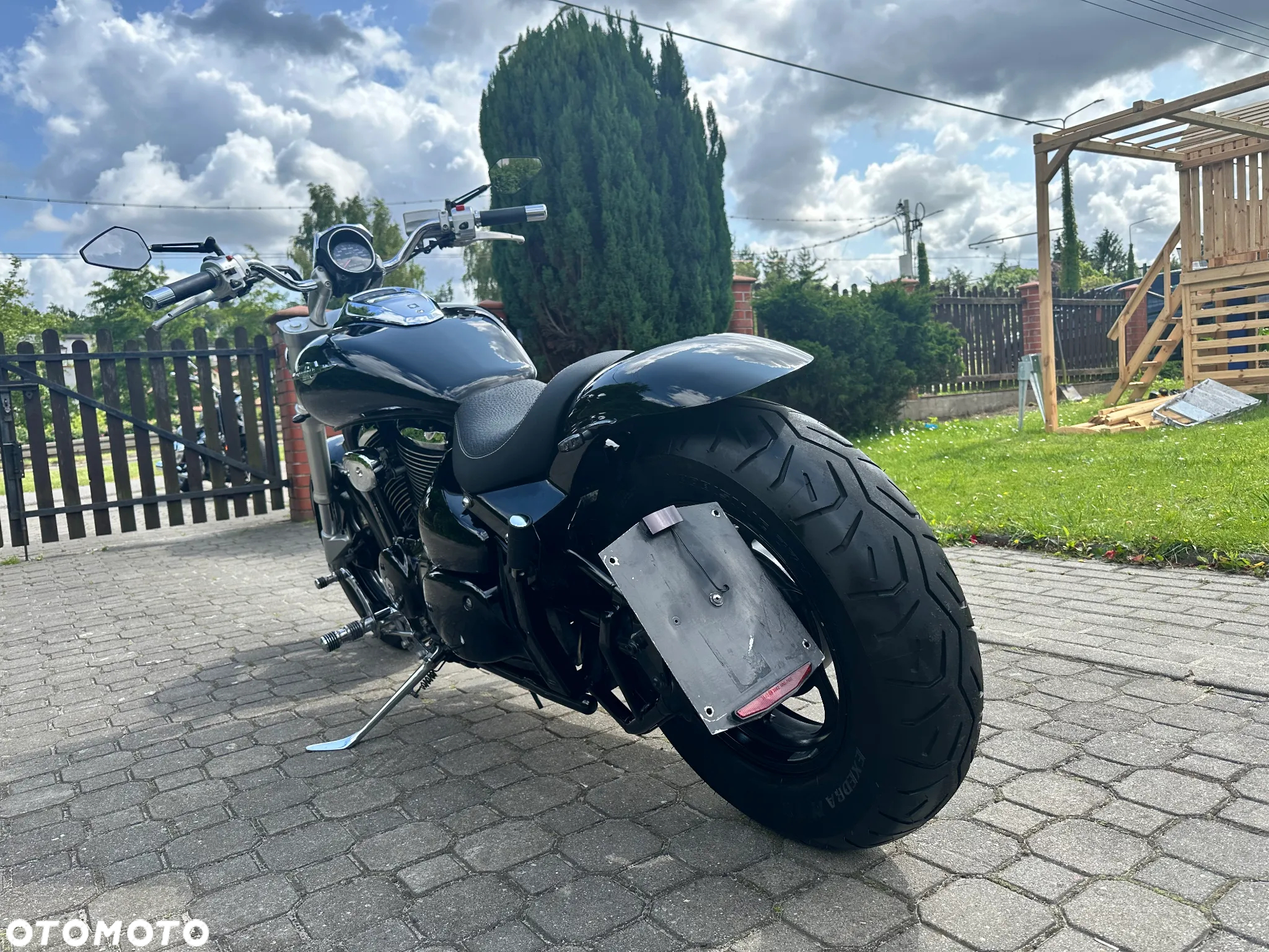 Suzuki Intruder - 4