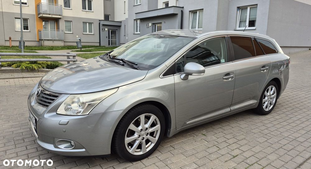 Toyota Avensis 2.2 D-4D Platinium - 2