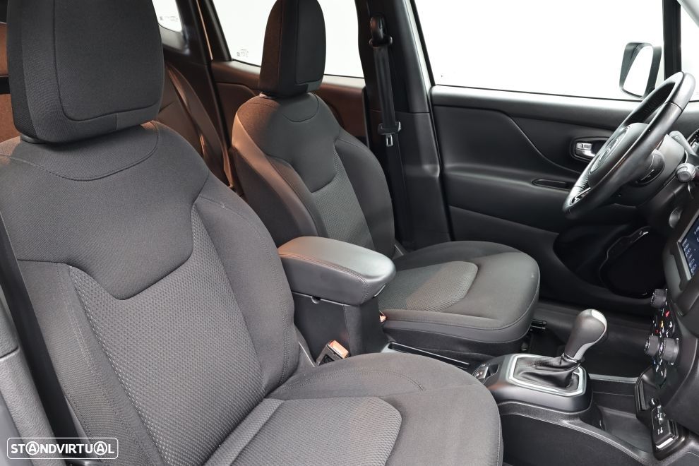 Jeep Renegade 1.3 T Night Eagle DCT - 19