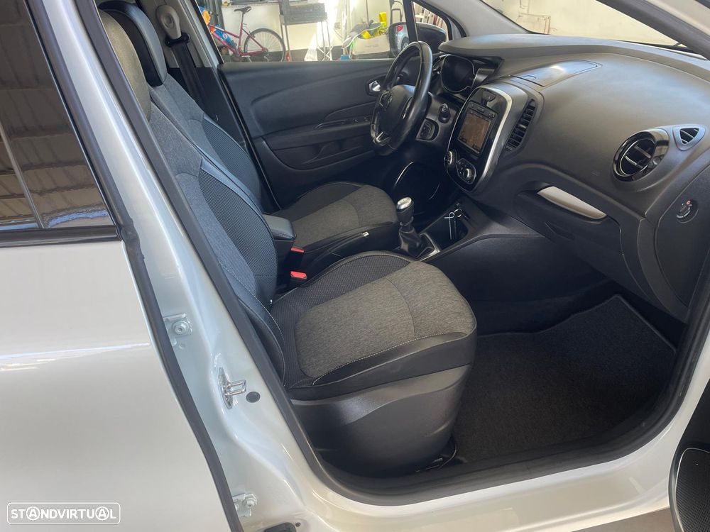 Renault Captur 1.3 TCe Exclusive - 18