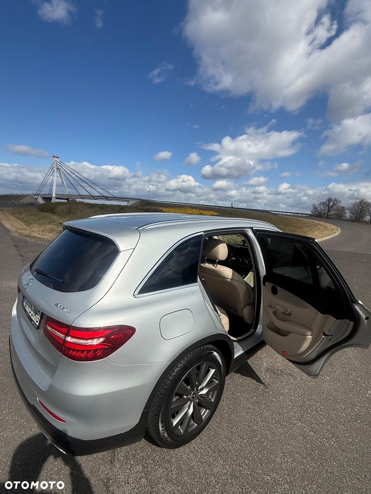 Mercedes-Benz GLC - 13