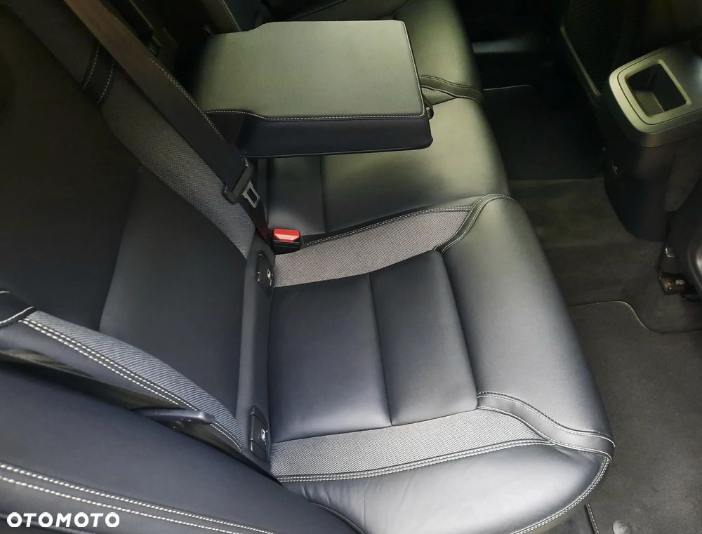 Volvo XC 60 B4 B R-Design - 22