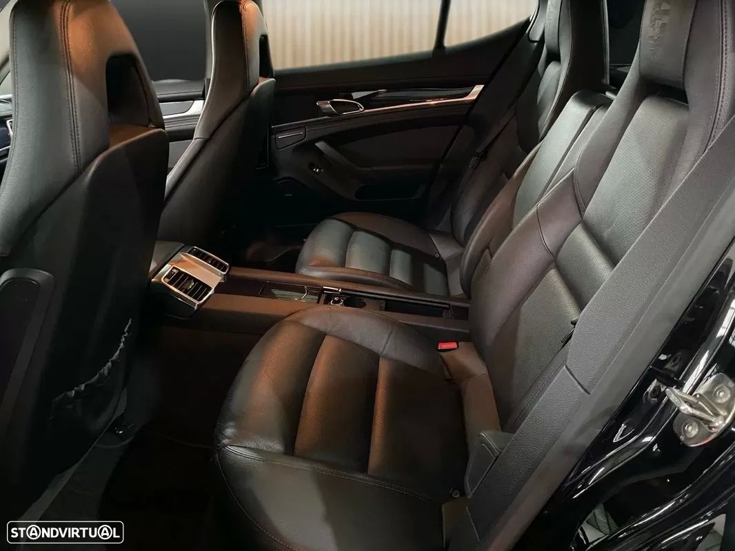 Porsche Panamera Platinum Edition - 17