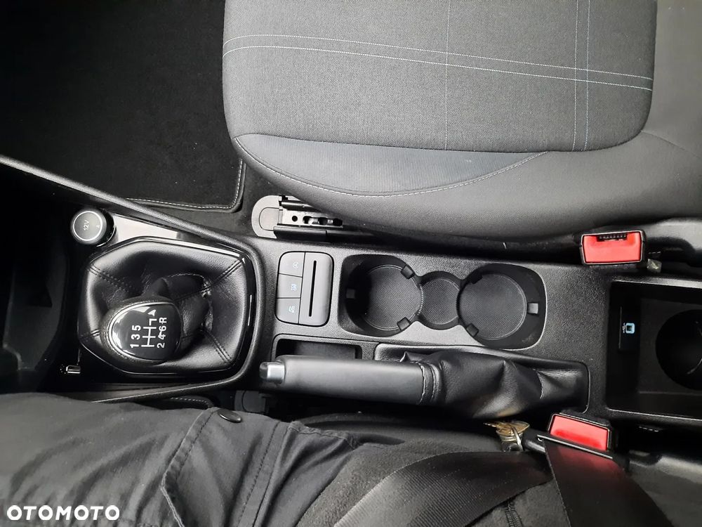 Ford Fiesta 1.0 EcoBoost S&S TITANIUM - 39