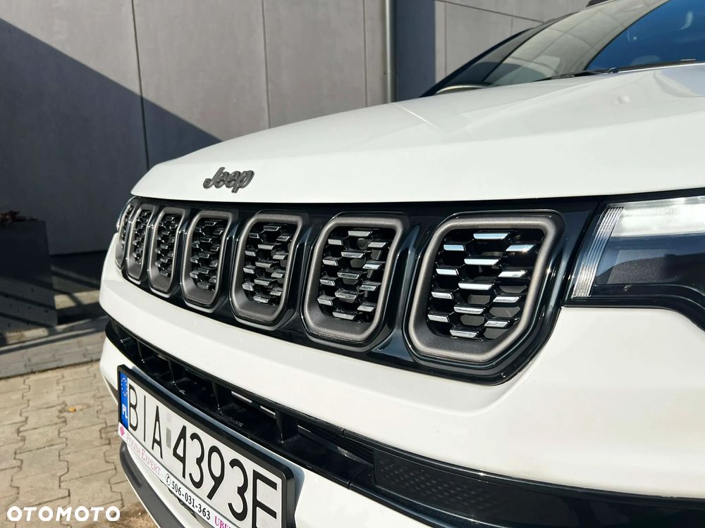 Jeep Compass - 30