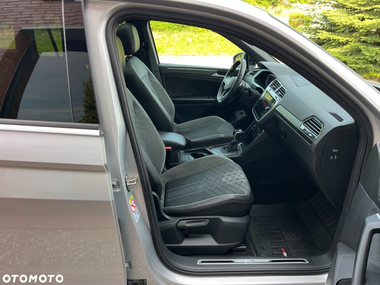 Volkswagen Tiguan 2.0 TDI SCR DSG R-Line - 29