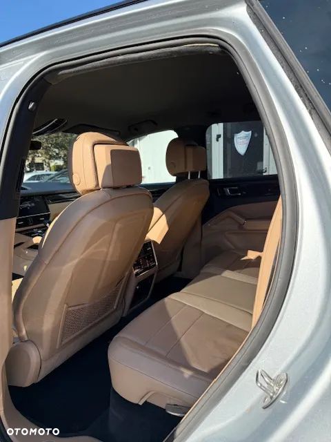 Porsche Cayenne Standard - 12