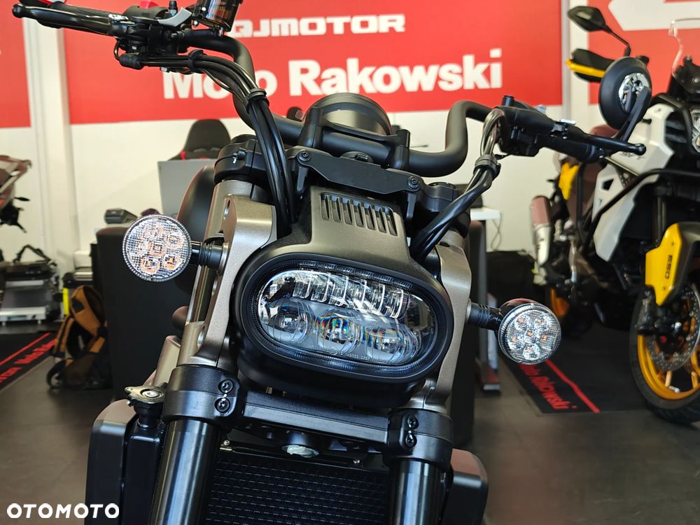 QJMOTOR SRV 700 - 4