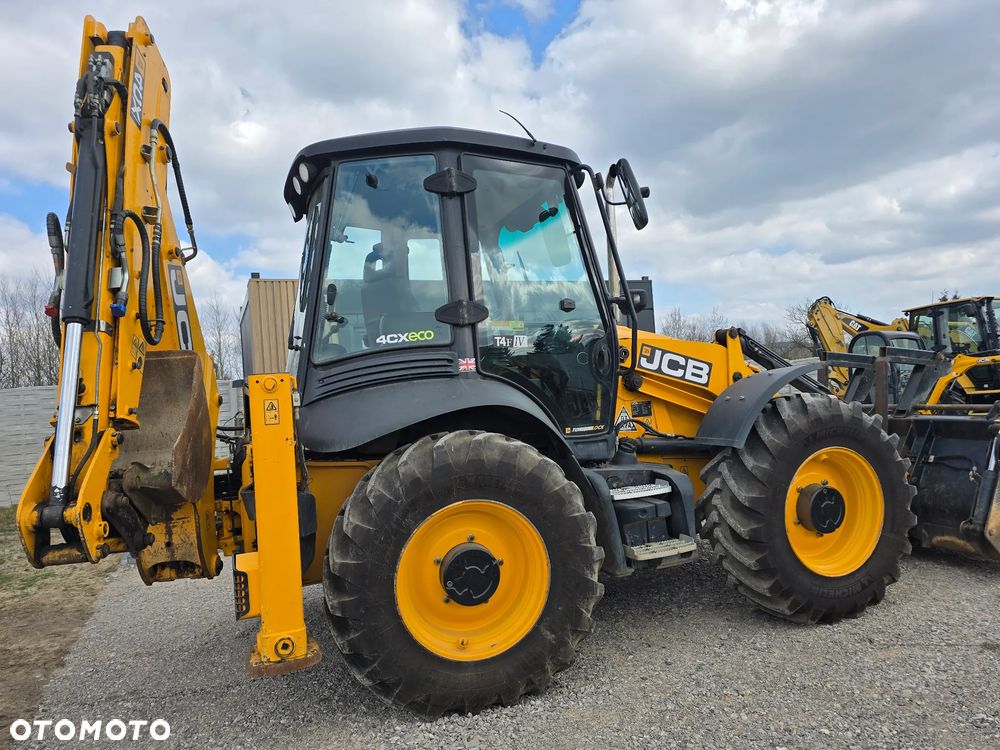 JCB - 10