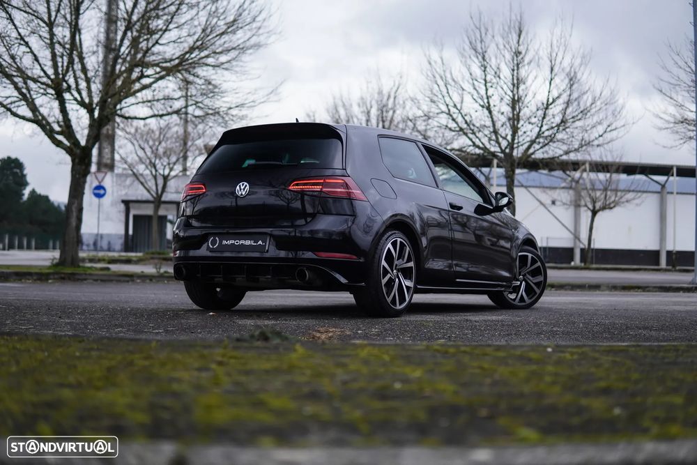 VW Golf 1.6 TDI R-Line DSG - 23