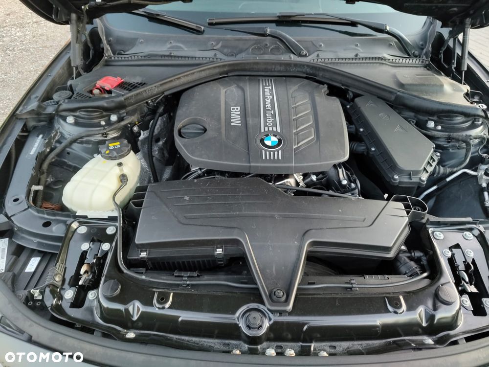 BMW Seria 3 320d Sport Line - 14
