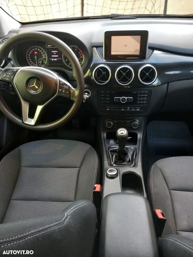 Mercedes-Benz B 180 BlueEFFICIENCY - 19