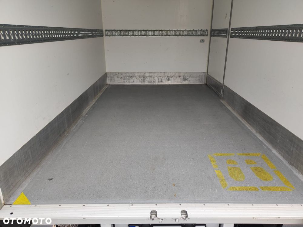 Iveco 35C18 - 25