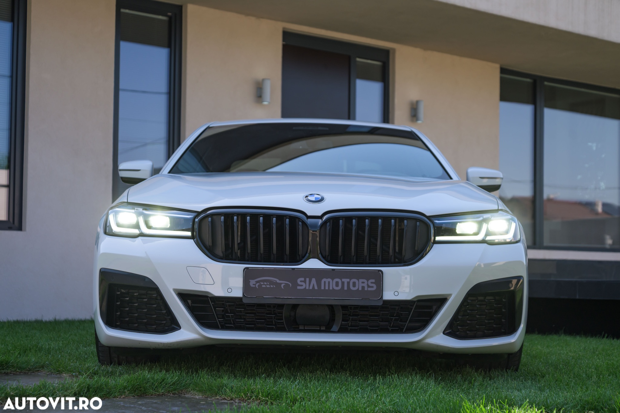 BMW Seria 5 530d xDrive AT MHEV - 35