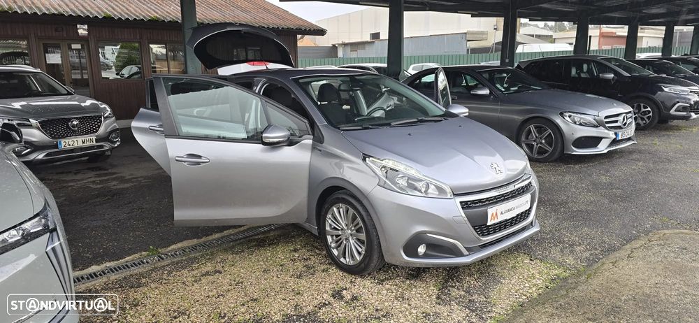 Peugeot 208 1.5 BlueHDi Signature - 23
