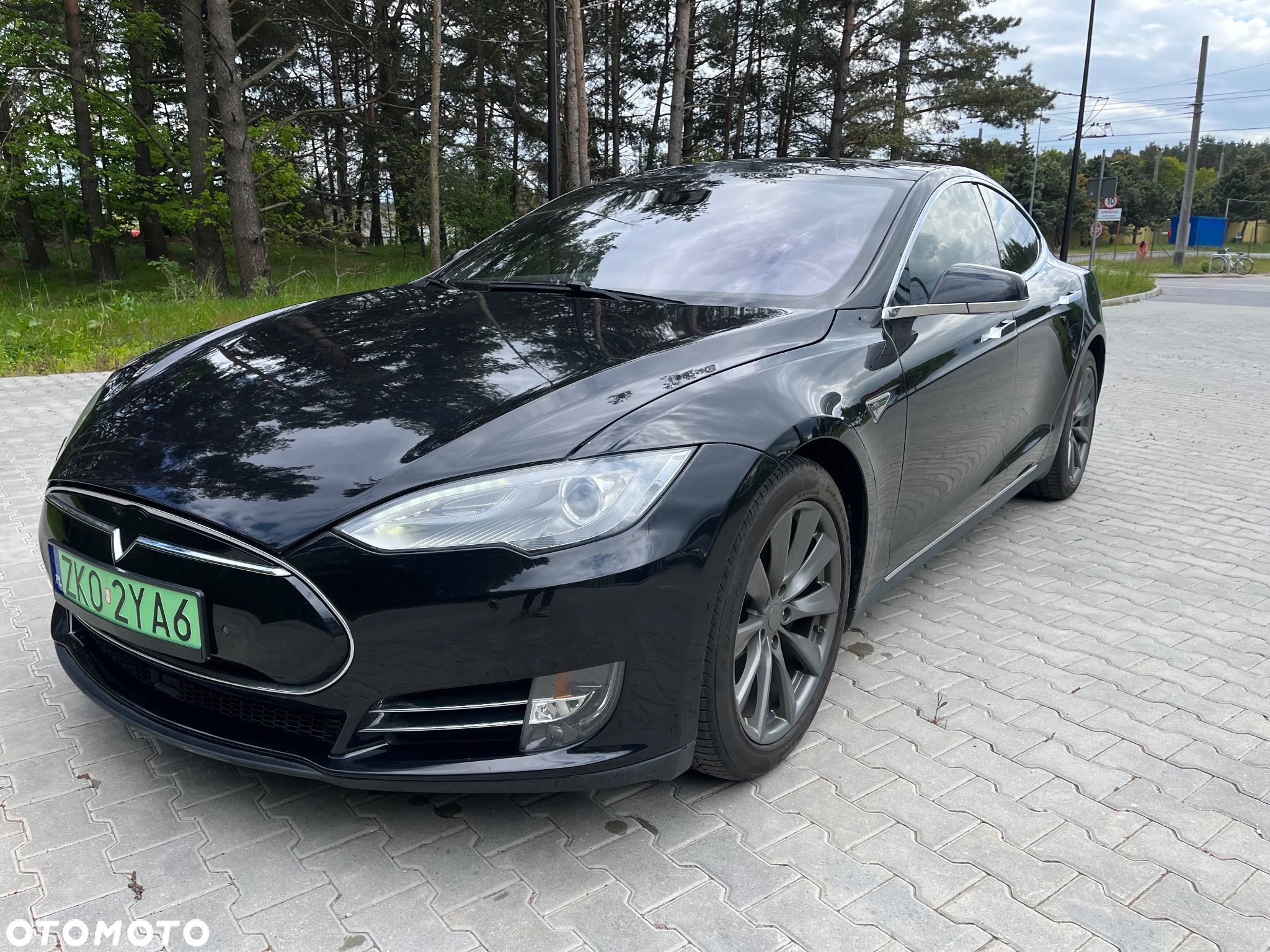 Tesla Model S 75 D - 1
