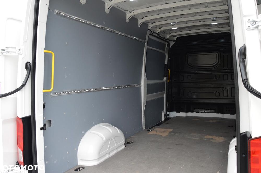 Volkswagen Crafter - 28