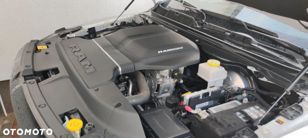 RAM 1500 - 10