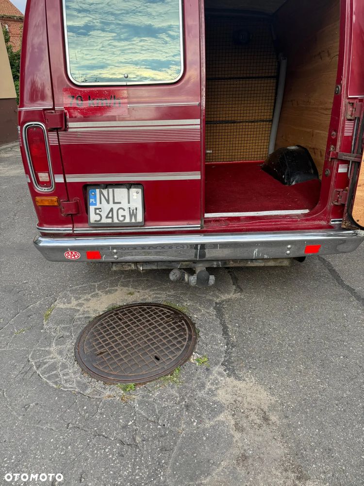 Ford Econoline - 26