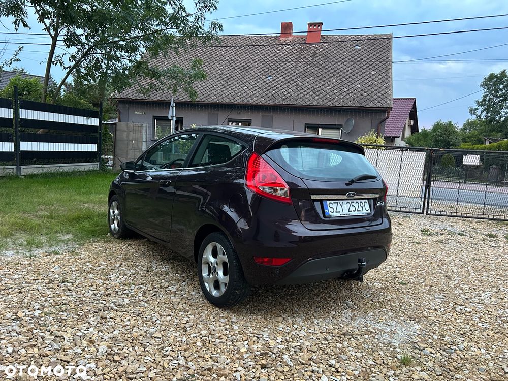 Ford Fiesta 1.25 Ghia - 27