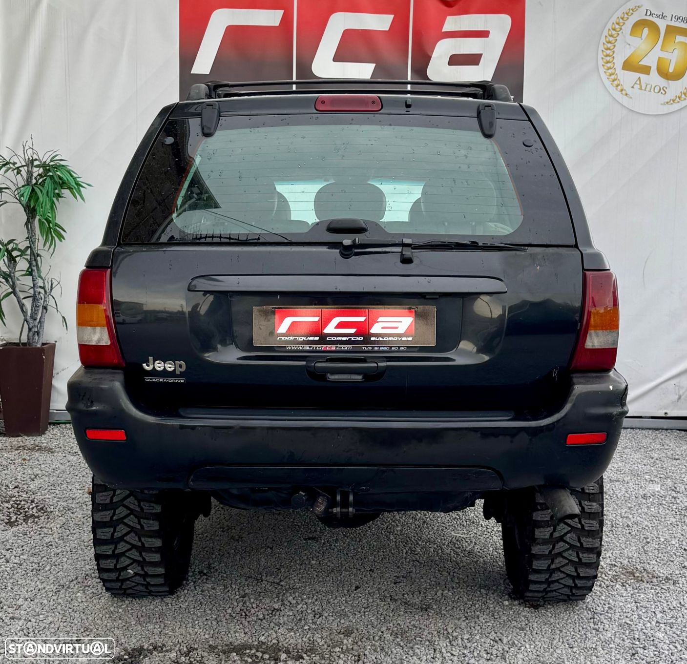 Jeep Grand Cherokee - 17
