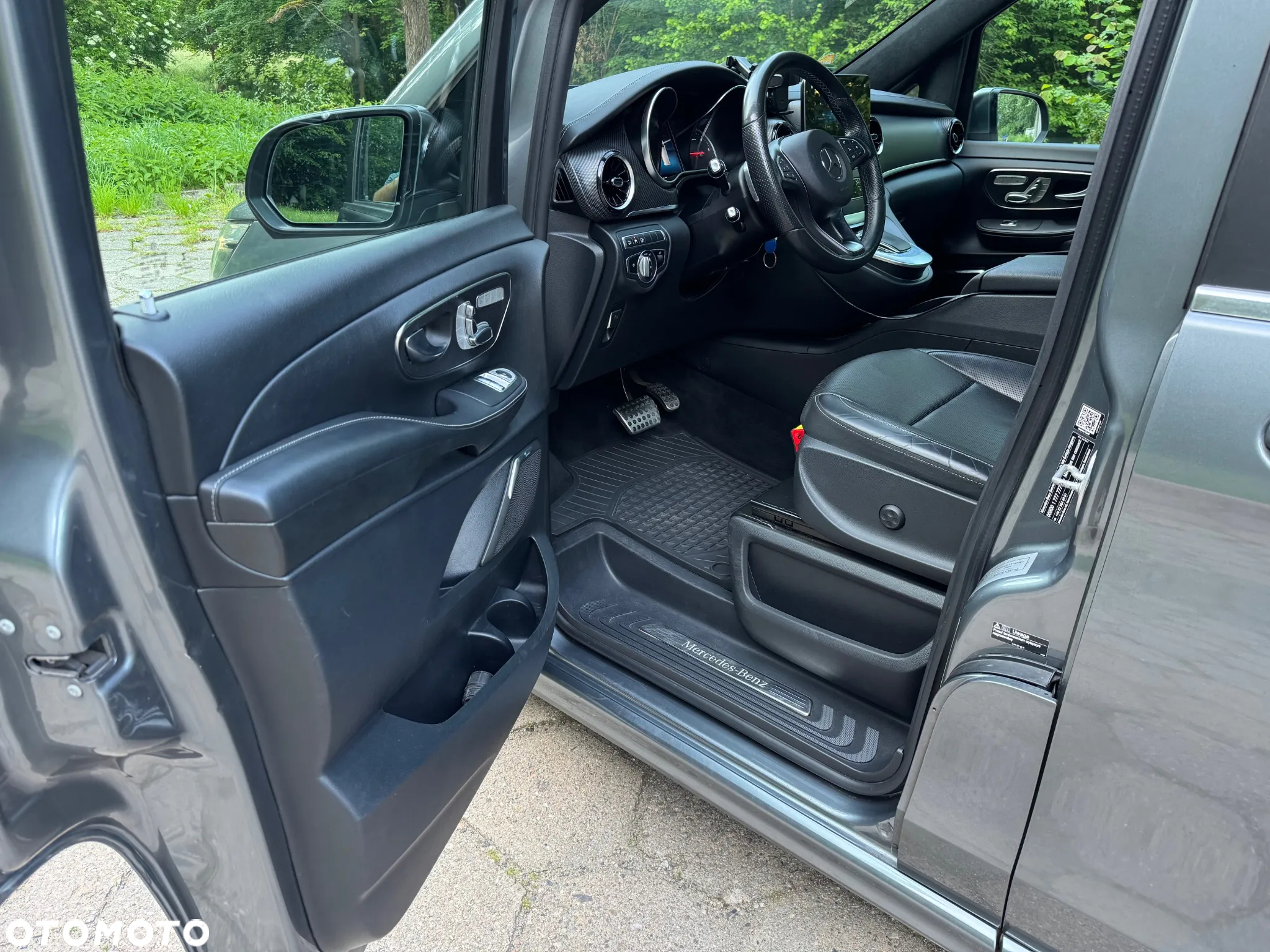 Mercedes-Benz Klasa V 300 d 4-Matic Exclusive 9G-Tronic (d³ugi) - 22