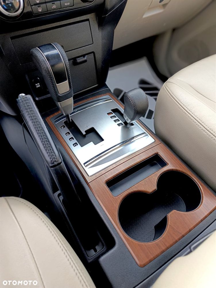 Mitsubishi Pajero 3.2 DID Intense + - 22