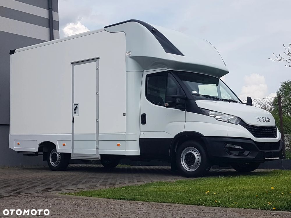Iveco DAILY KONTENER NISKOPODŁOGOWY 4,43x2,23x2,42 SKLEP FOODTRUCK BAR KLIMA KONIOWÓZ KAMPER - 30