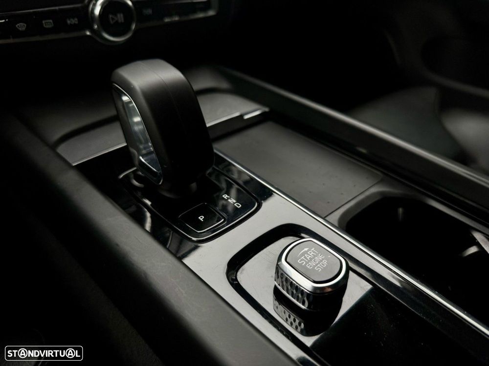 Volvo V60 2.0 B4 Plus Bright Auto - 43