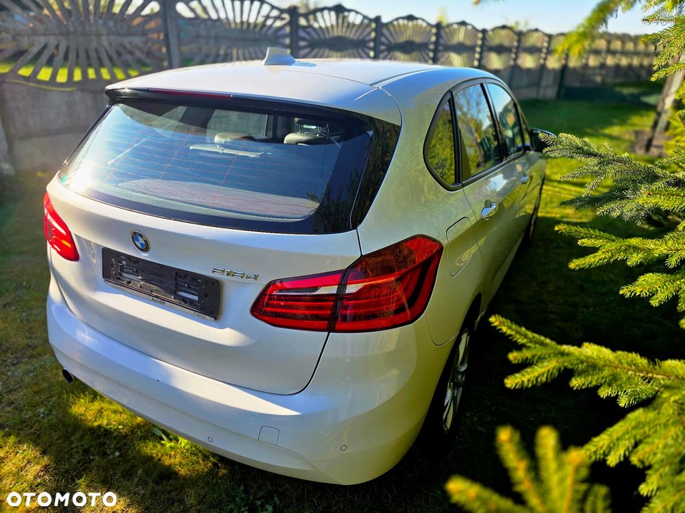BMW Seria 2 216d - 8